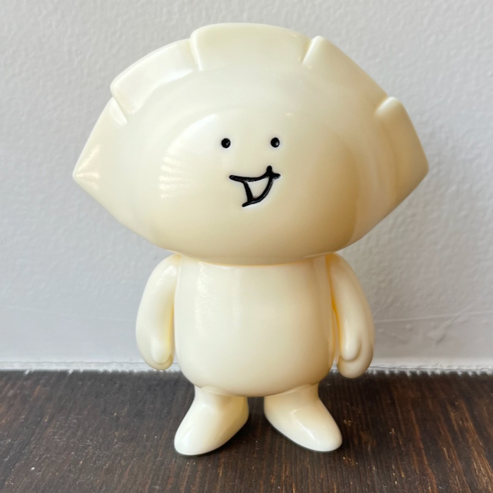 昭和レトロ 餃子くん ぬいぐるみ すあだ TOCHIGI MARKETの人気Tシャツキャラクター「GYOZAくん」がTシャツから